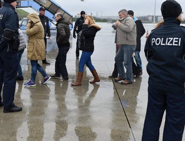 Τριμερής συνάντηση Ελλάδας-Γερμανίας- Κομισιόν για την «καραντίνα» του Βερολίνου στους Έλληνες ταξιδιώτες